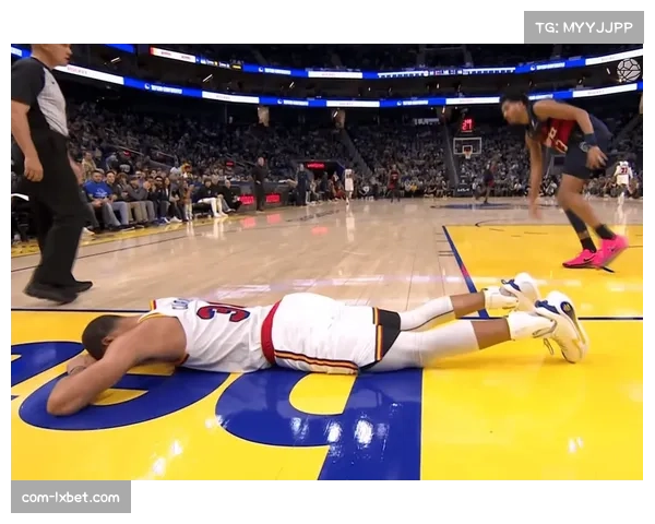 勇士更新伤病报告:库里因脚踝酸痛被列入每日观察名单 勇士更新伤病报告:库里因脚踝酸痛被列入每日观察名单